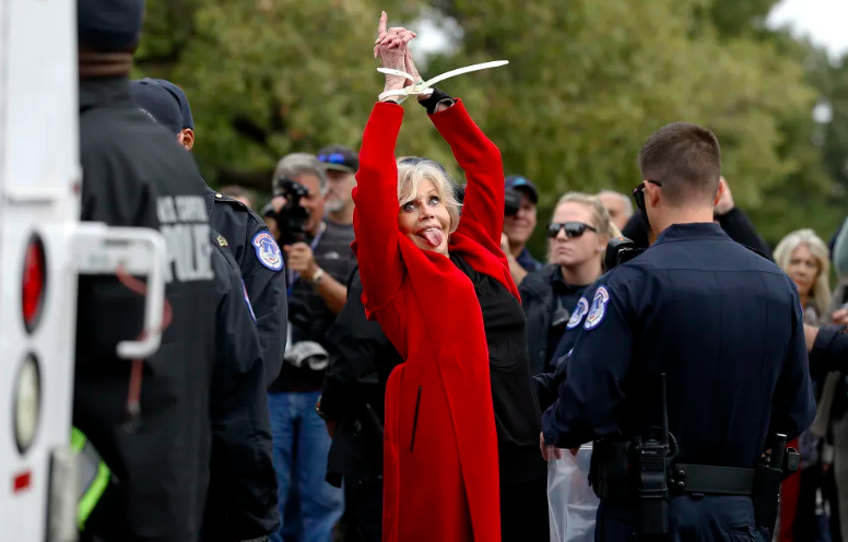 CNN photo of Jane Fonda getting arrested